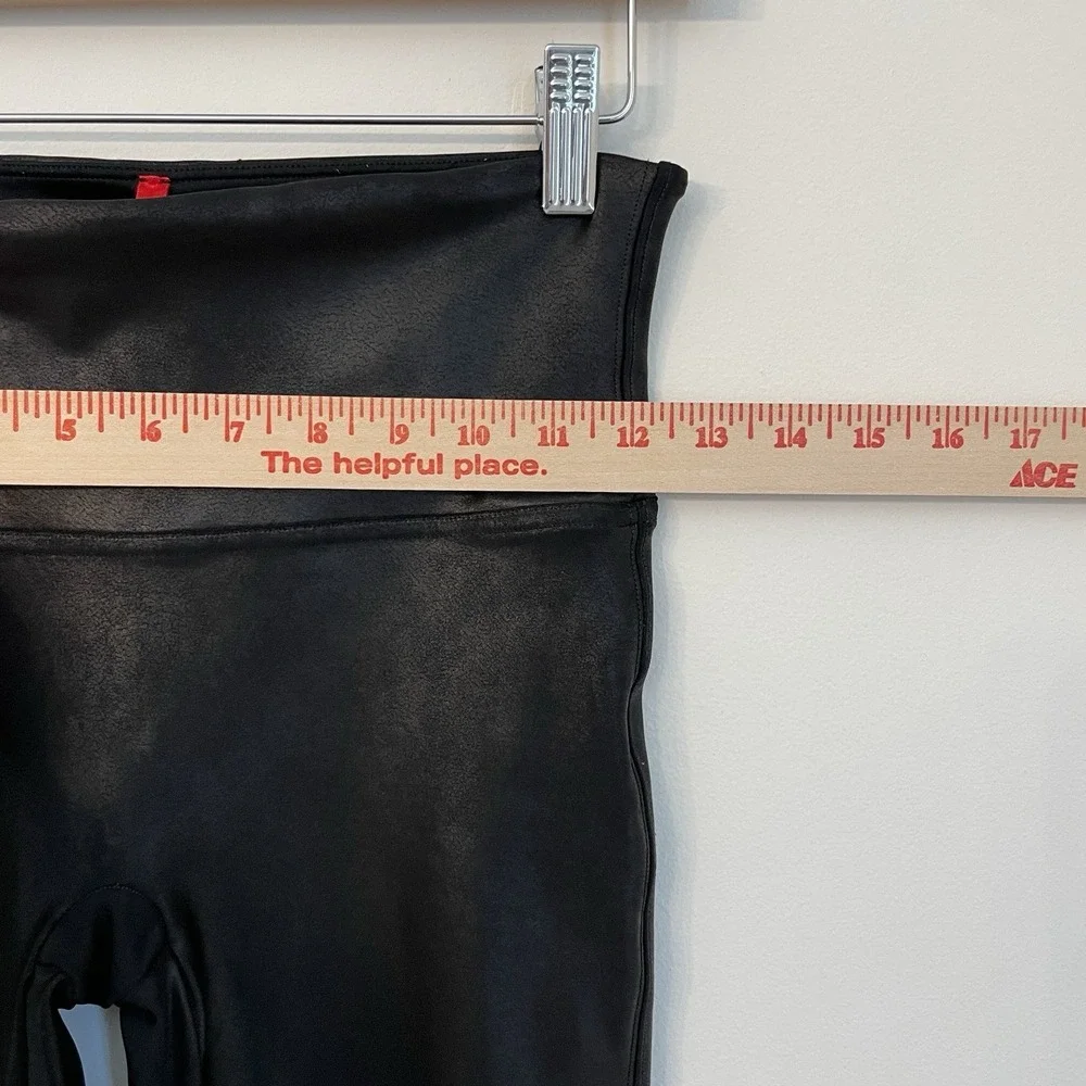 SPANX High Waisted Faux Leather Leggings M Black Pebbled Texture Yoga Athleisure - Picture 7 of 14